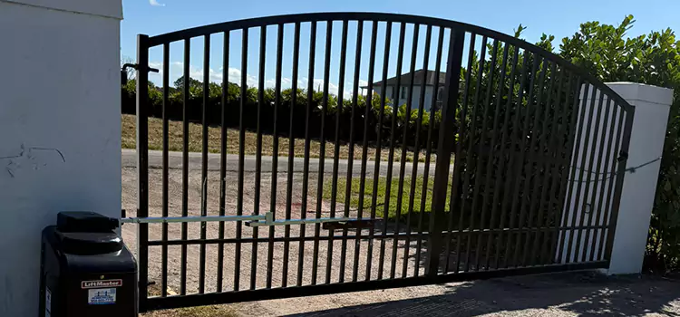 Driveway Fence Repair Old Bridge